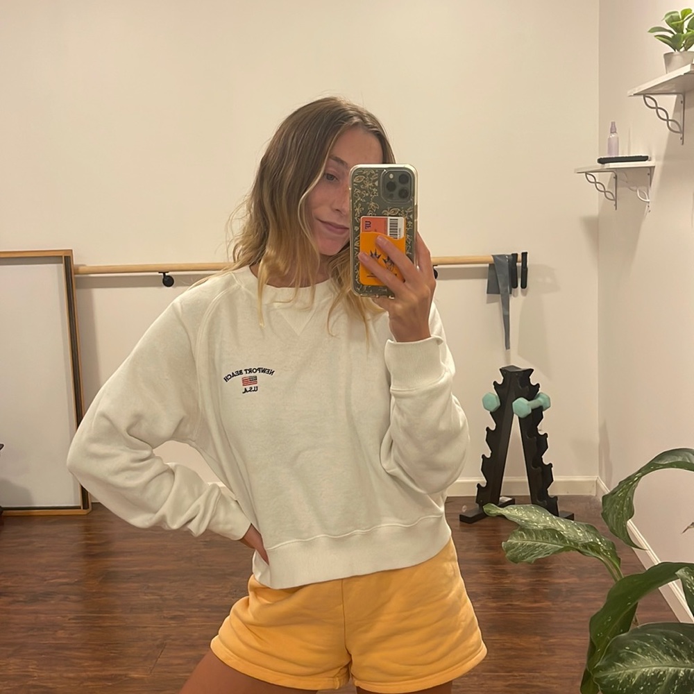 Brandy Melville sweatshirt